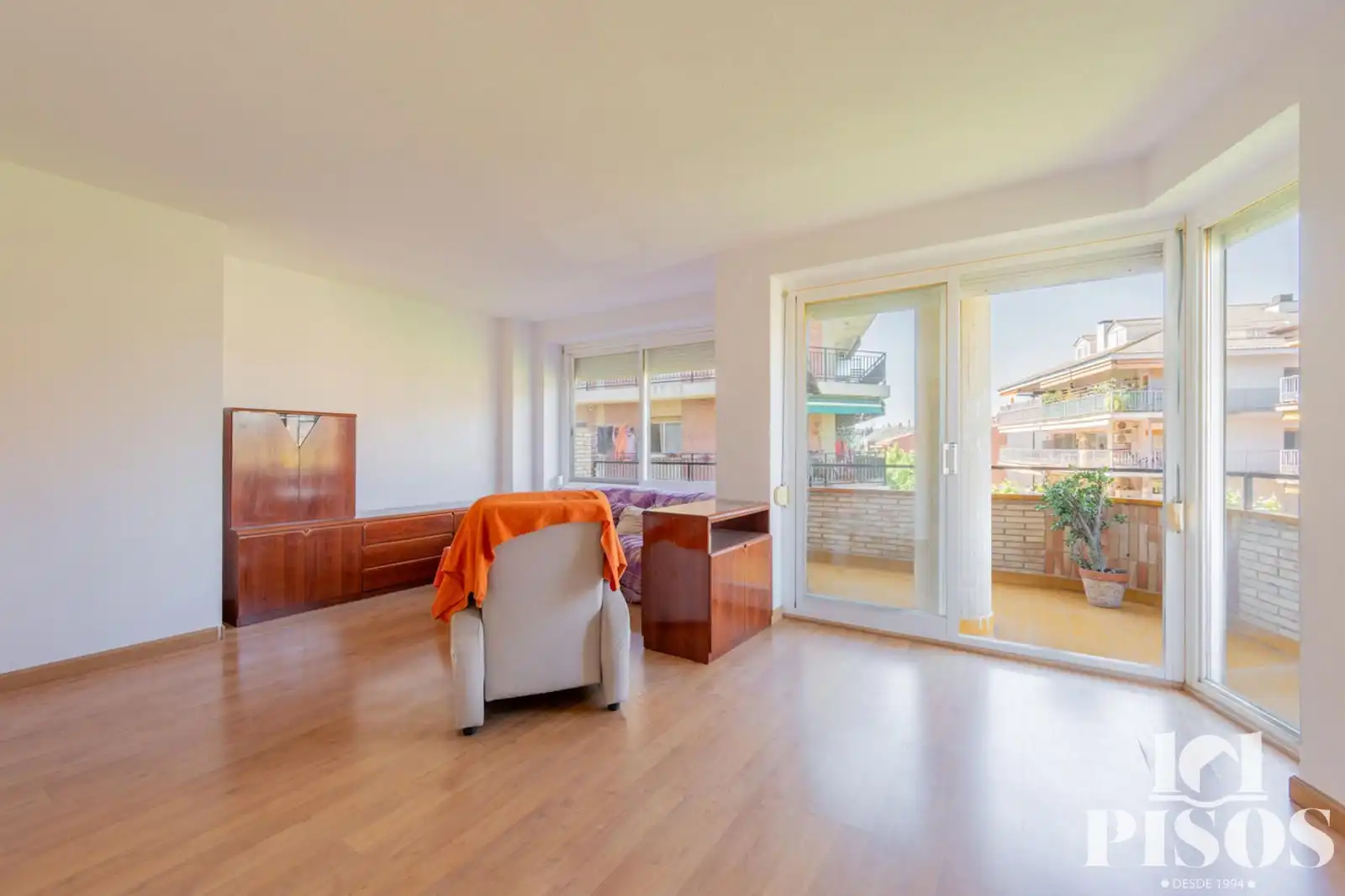 Sala de estar de Piso de alquiler en Sant Cugat del Vallès con Calefacción, Parquet y Terraza