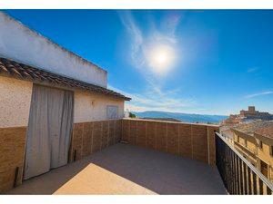 Foto 2 de Casa adosada en venta en Alcaudete, Jaén