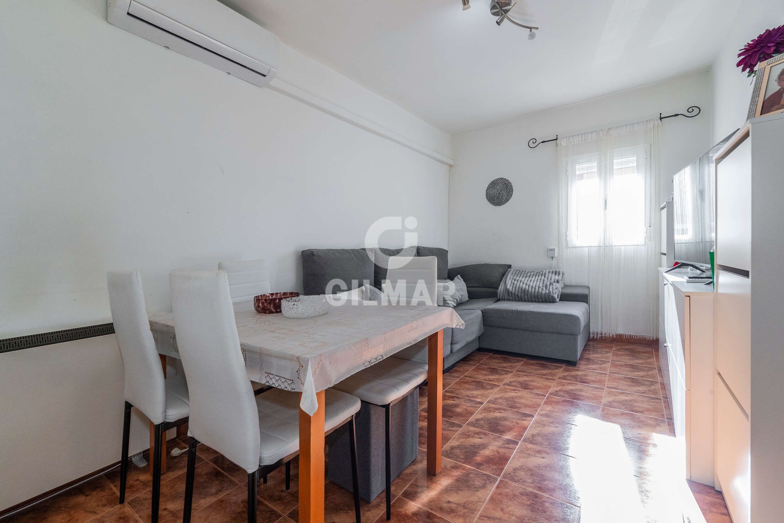 Sala d'estar de Pis en venda en  Madrid Capital amb Calefacció i Traster