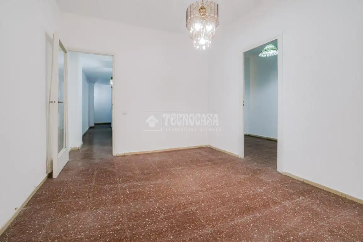 Piso en venta en Barcelona con Jardín privado, Terraza y Balcón