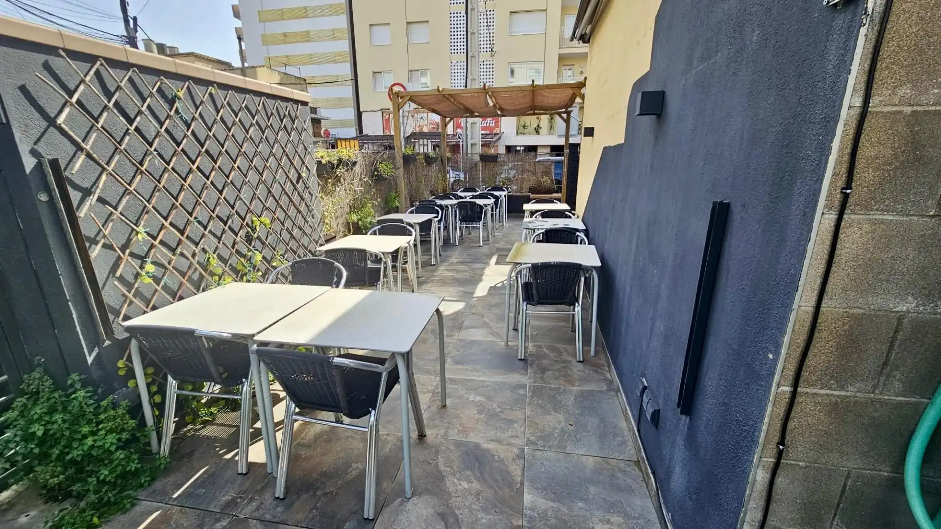 Terrassa de Local de lloguer en Calella amb Aire condicionat i Moblat