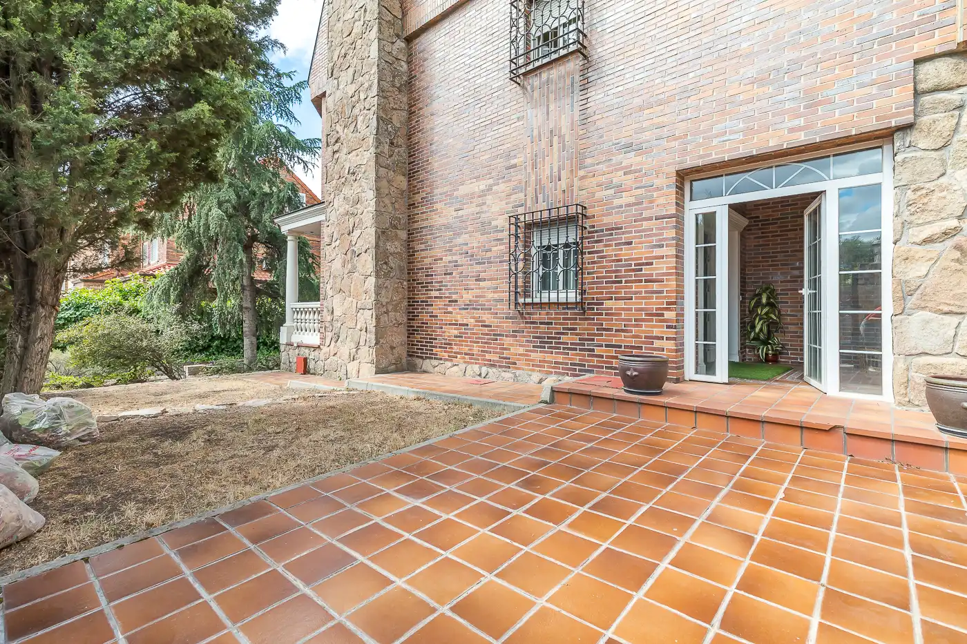 Terrassa de Casa o xalet en venda en Pozuelo de Alarcón amb Aire condicionat, Jardí privat i Parquet