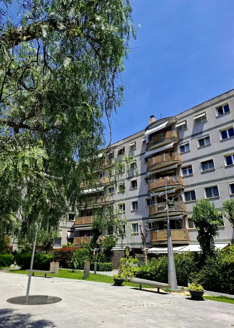 Vista exterior de Planta baixa en venda en Castelldefels amb Aire condicionat, Calefacció i Jardí privat