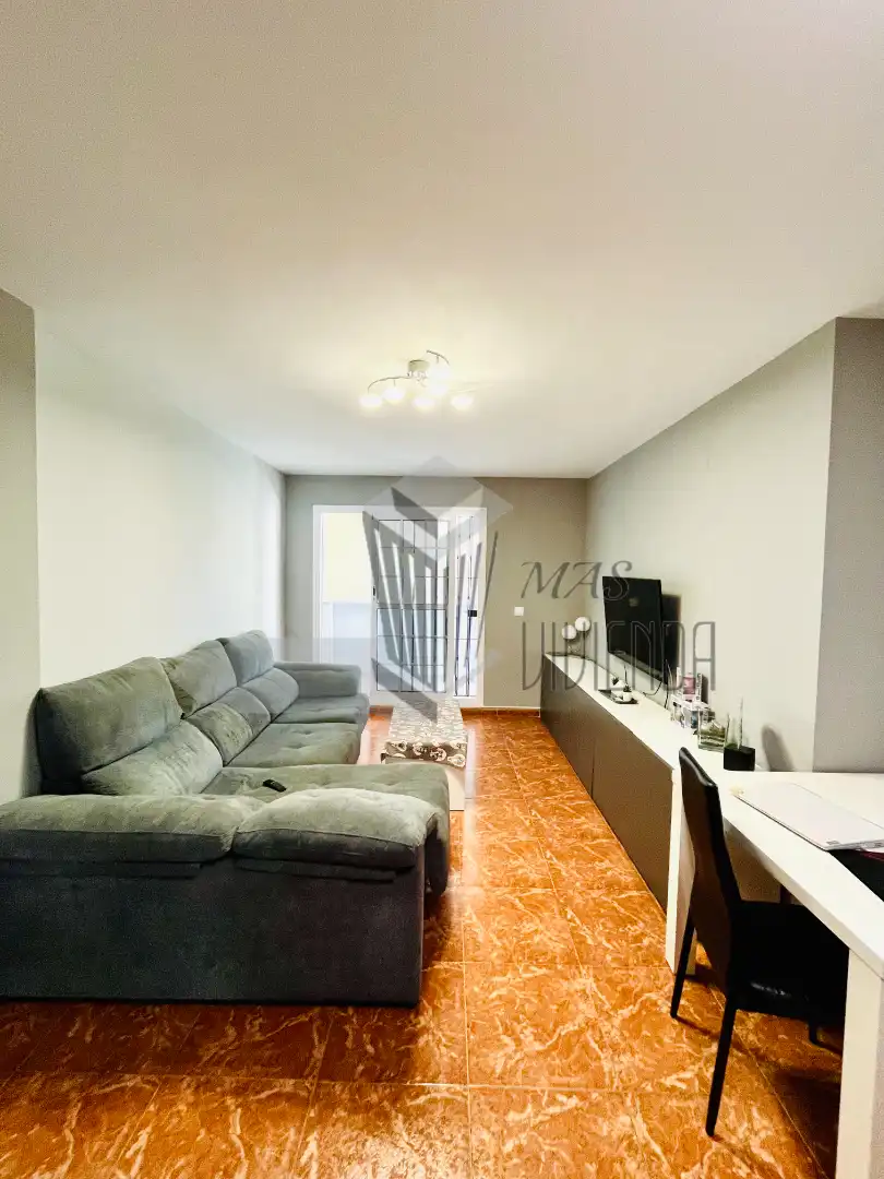 Sala de estar de Piso en venta en La Línea de la Concepción con Amueblado y Piscina comunitaria