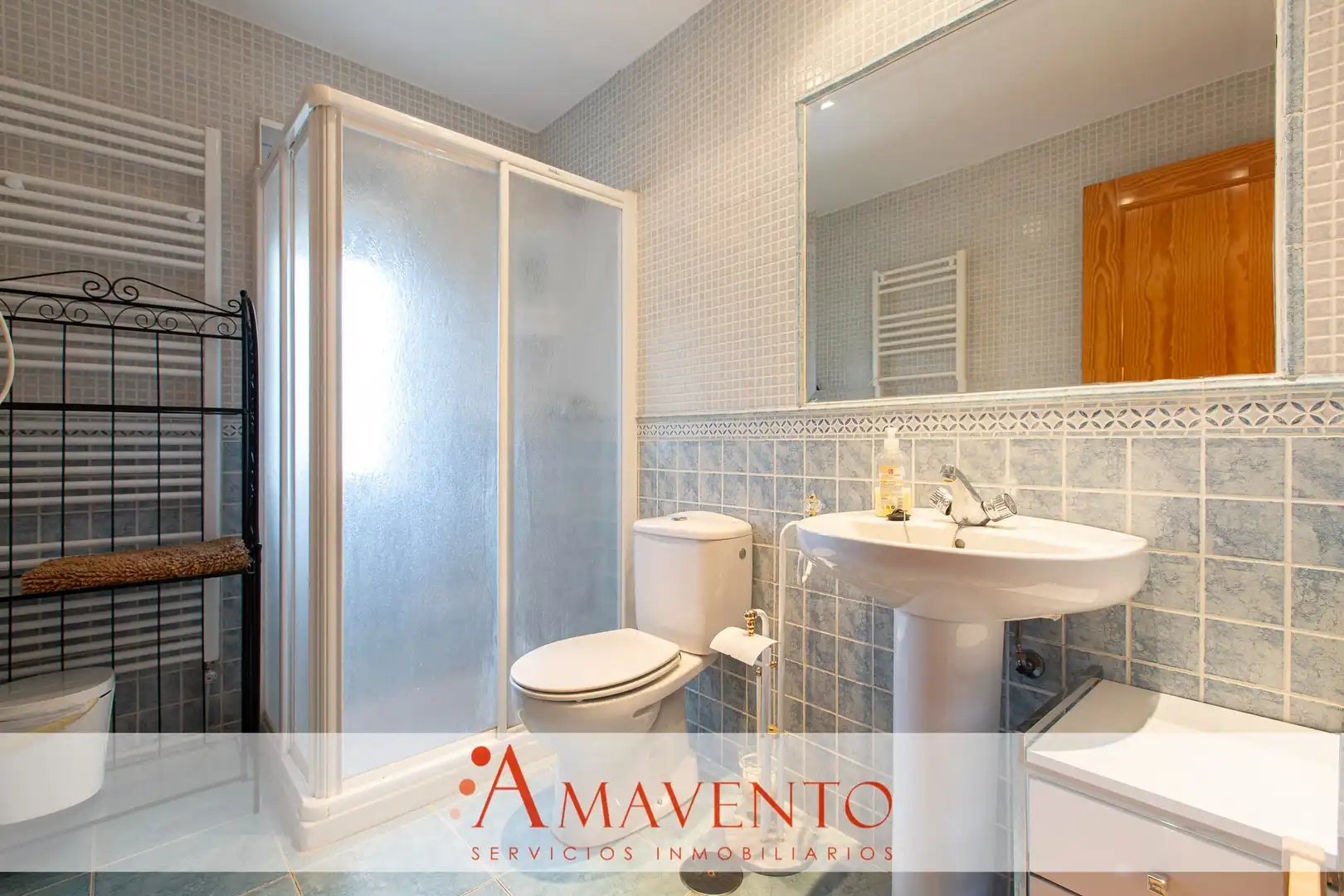 Bathroom of Country homes for sale in Talamanca de Jarama  with Air Conditioner, Heating and Private garden
