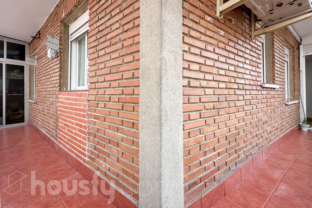 Vista exterior de Piso en venta en  Madrid Capital con Aire acondicionado y Terraza