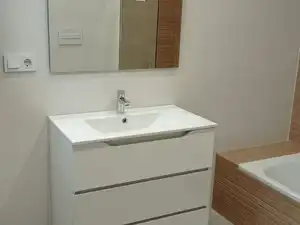 Bathroom of Flat for rent in Ronda  with Air Conditioner and Furnished