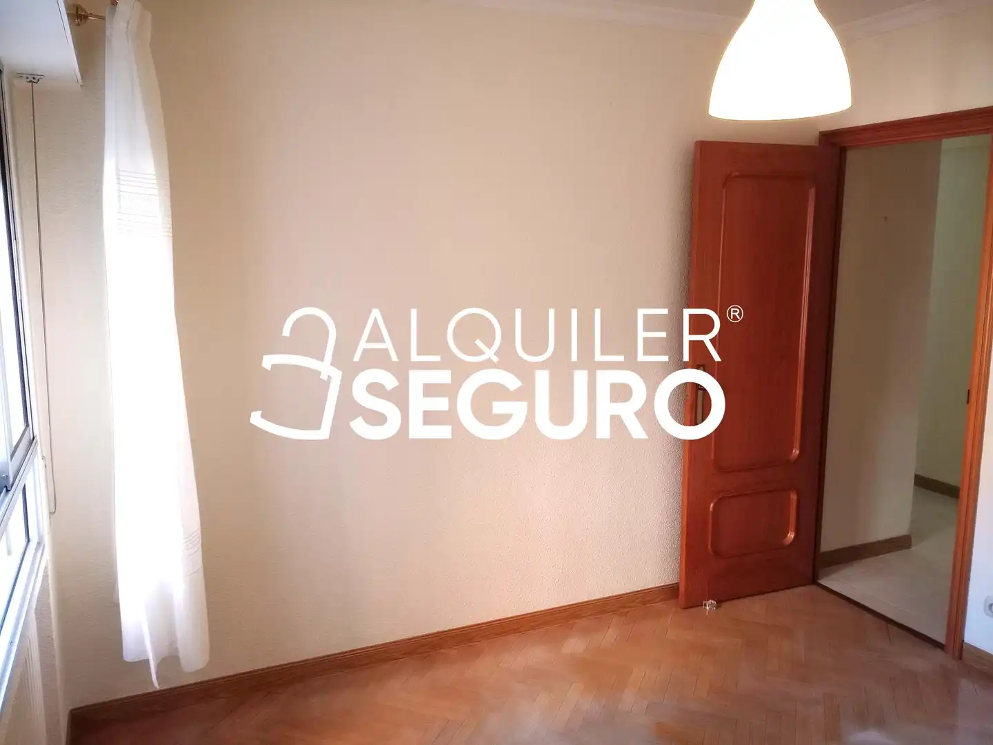 Schlafzimmer von Wohnung zur Miete in Valladolid mit Heizung und Terrasse