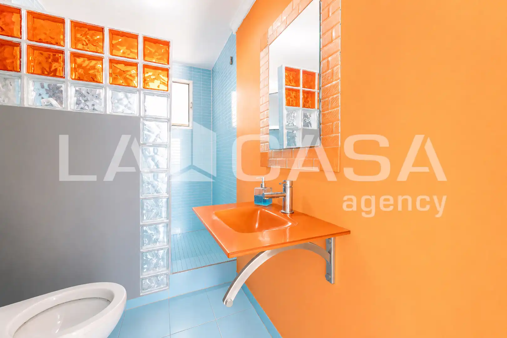 Badezimmer von Wohnung zum Verkauf in Valencia mit Möbliert