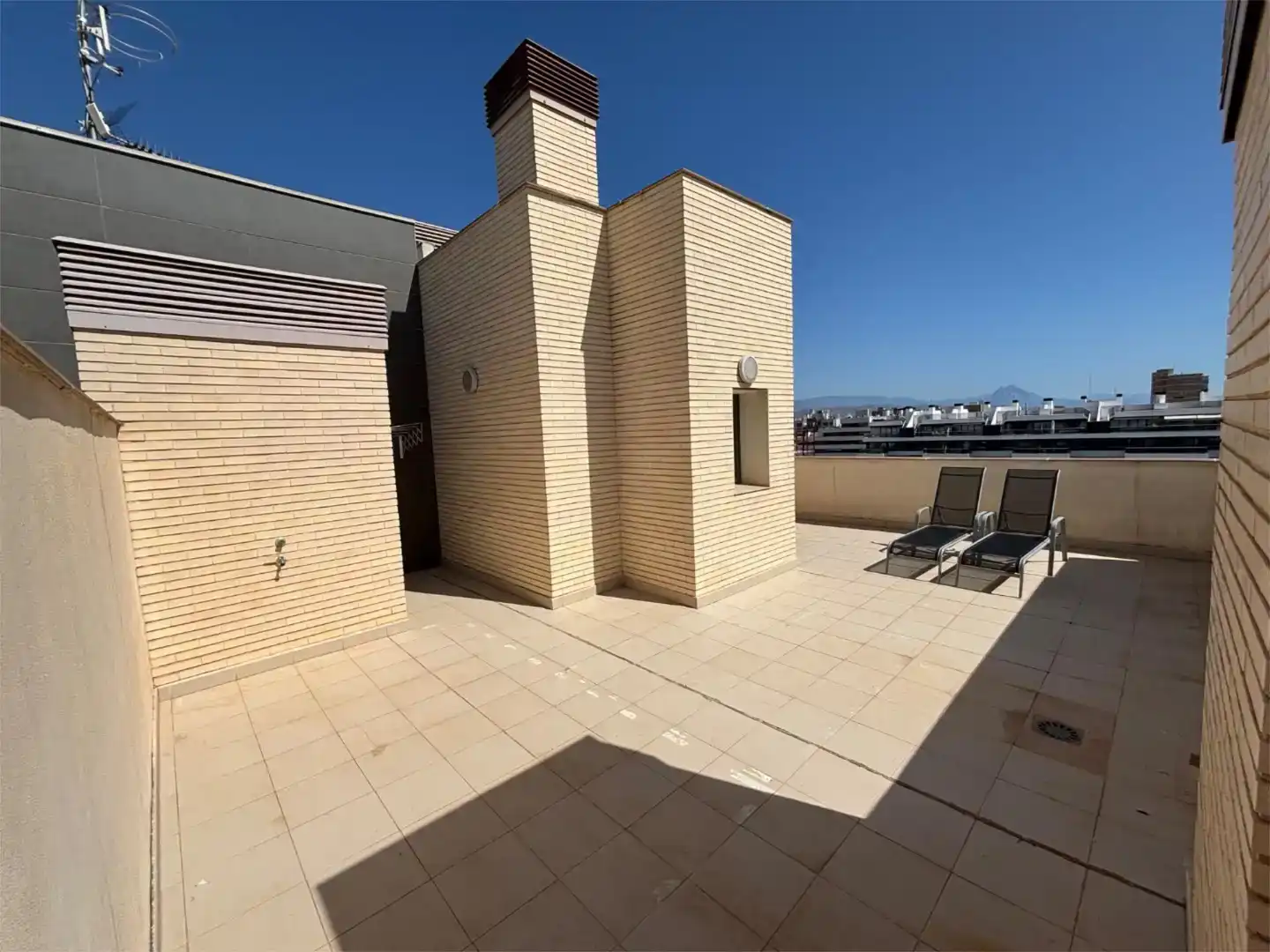 Terrassa de Àtic en venda en Alicante / Alacant amb Aire condicionat, Piscina i Balcó