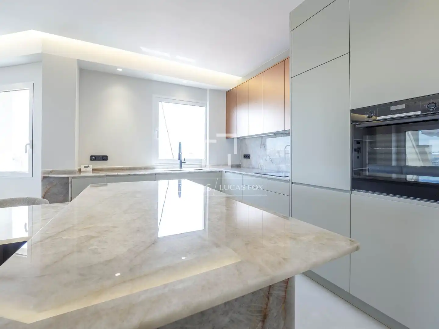 Kitchen of Attic for rent in Valencia  with Air Conditioner, Heating and Parquet flooring