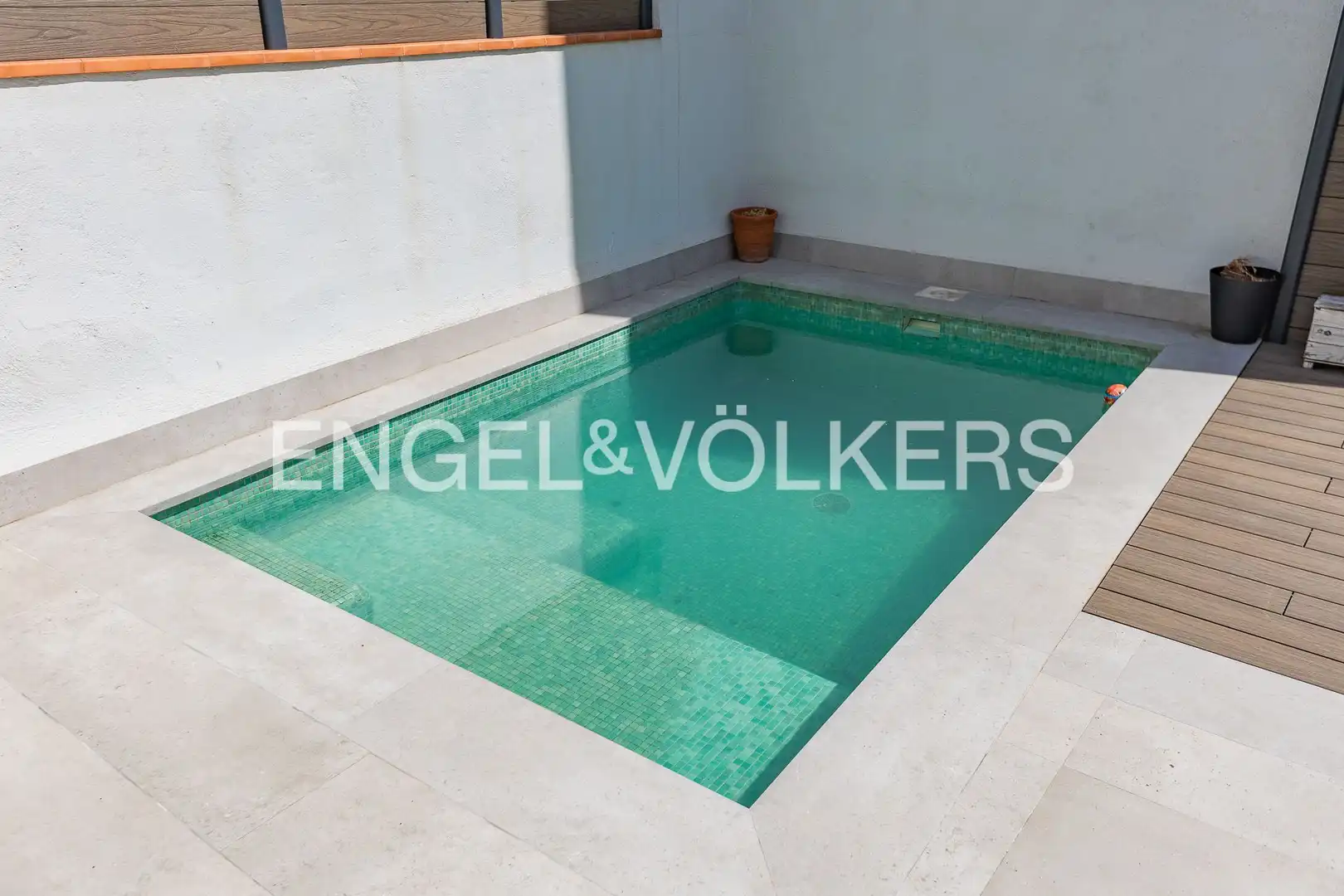 Piscina de Casa o xalet en venda en Sabadell amb Aire condicionat, Calefacció i Jardí privat