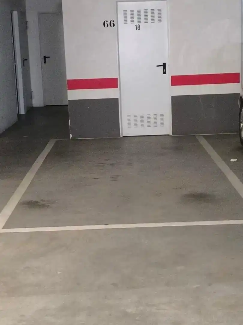 Parking of Garage for rent in Ordes