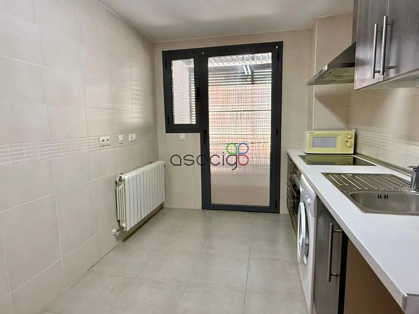 Cocina de Piso en venta en Yebes con Calefacción, Terraza y Trastero