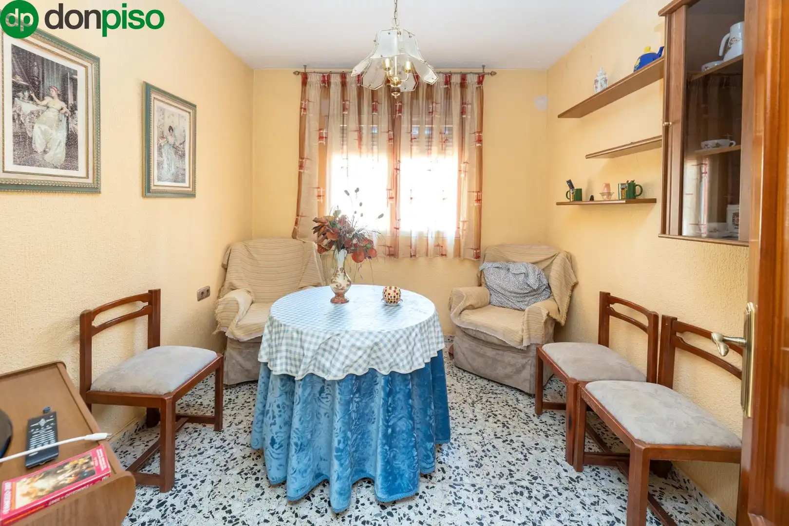 Esszimmer von Gebäude zum Verkauf in Granada