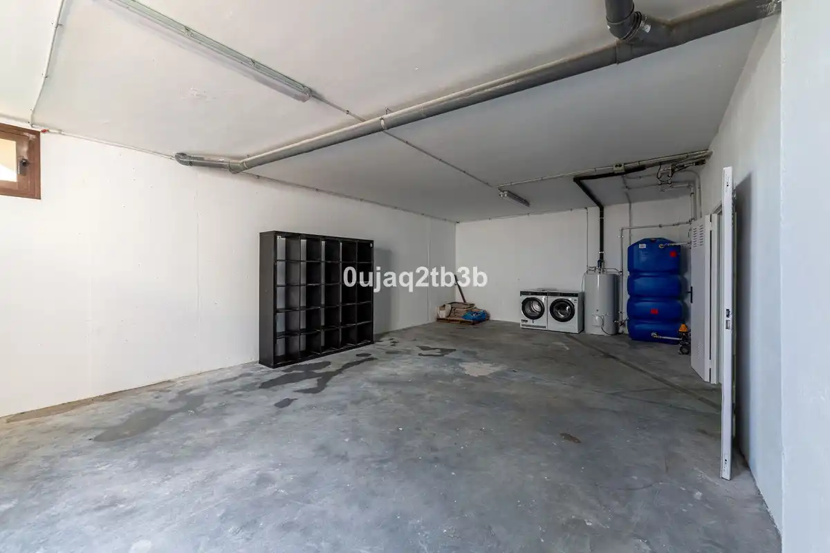 Casa adosada de alquiler en Estepona con Aire acondicionado, Jardín privado y Terraza