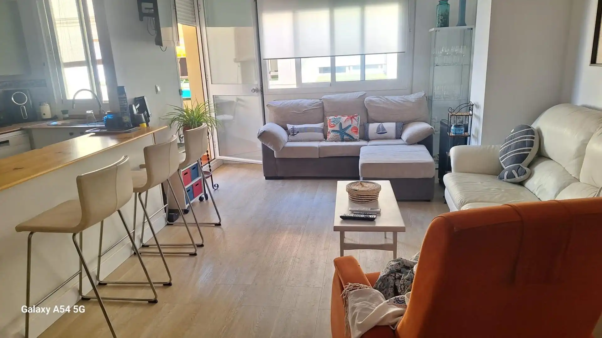 Sala d'estar de Àtic de lloguer en Torrox amb Piscina comunitària
