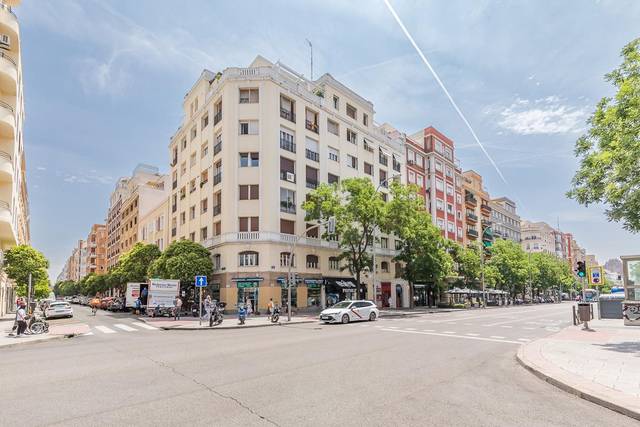 Piso en Venta en Calle Calle Lope de Rueda en Ibiza de Madrid