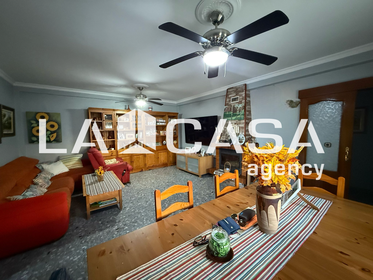 Casa adosada en venda en Montequinto amb Terrassa i Moblat