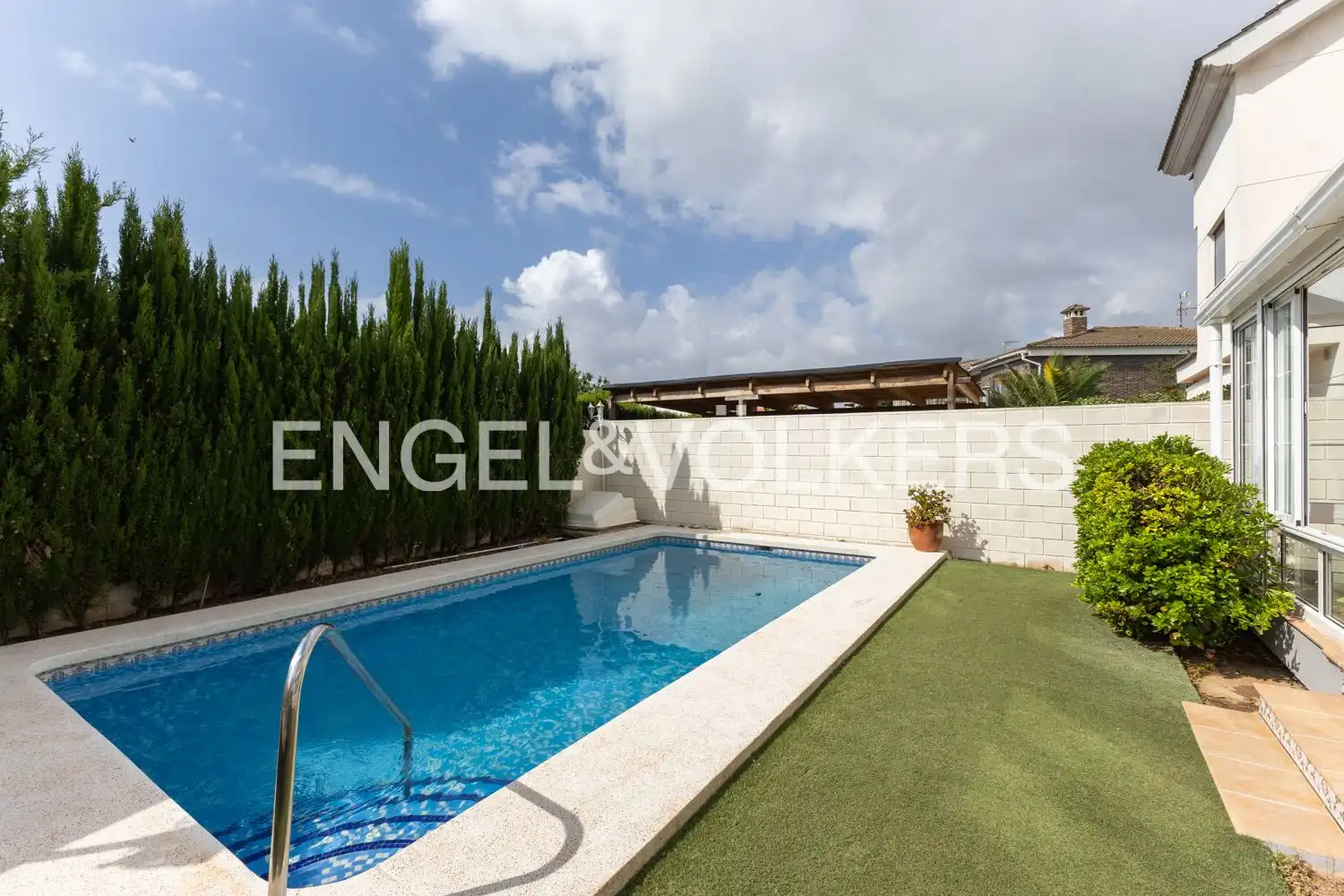 Piscina de Casa o xalet de lloguer en Daimús amb Aire condicionat, Calefacció i Terrassa