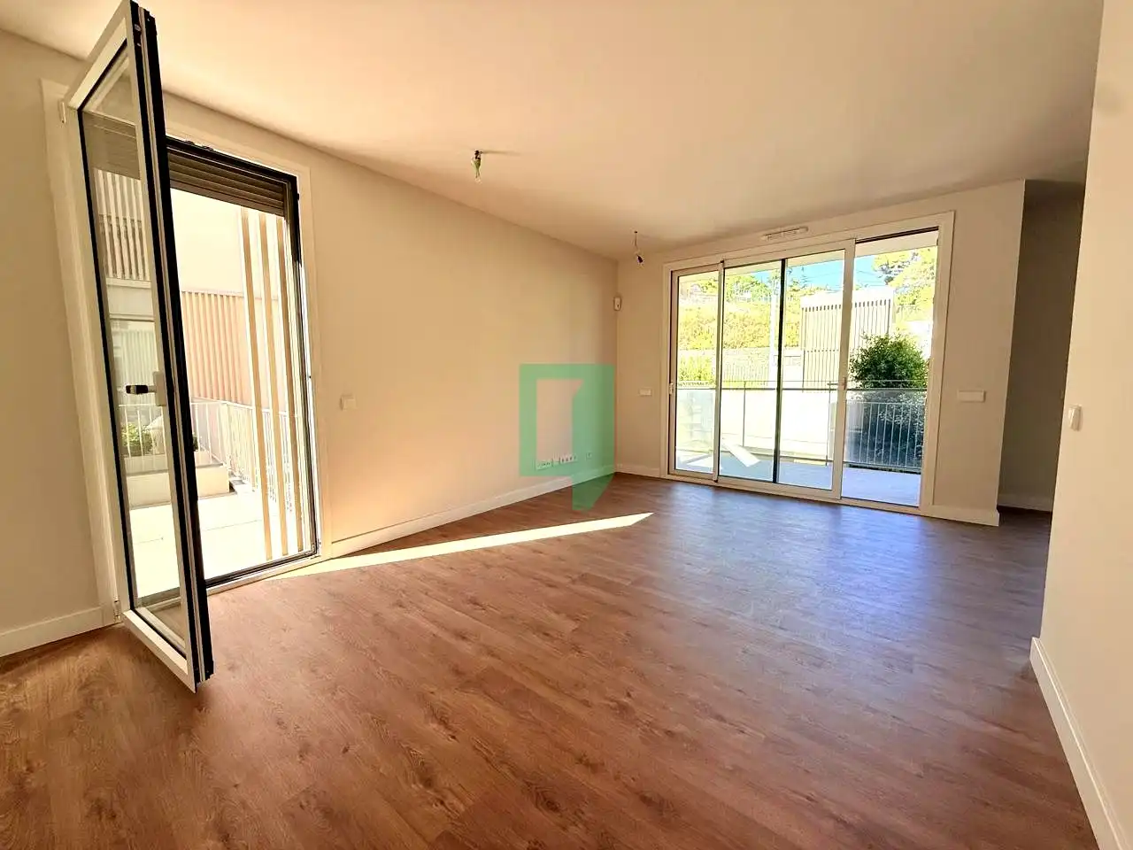 Wohnzimmer von Wohnung zur Miete in Tiana mit Klimaanlage und Terrasse