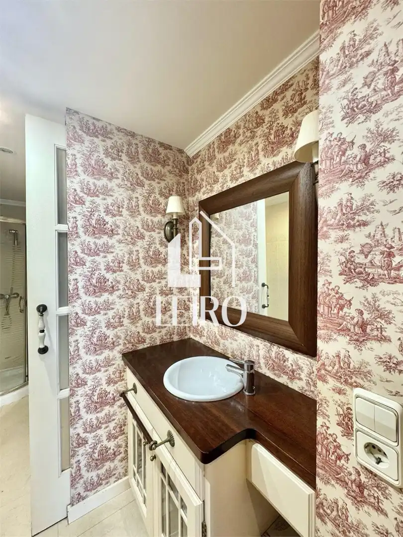 Baño de Piso en venta en Vilagarcía de Arousa con Calefacción, Parquet y Trastero