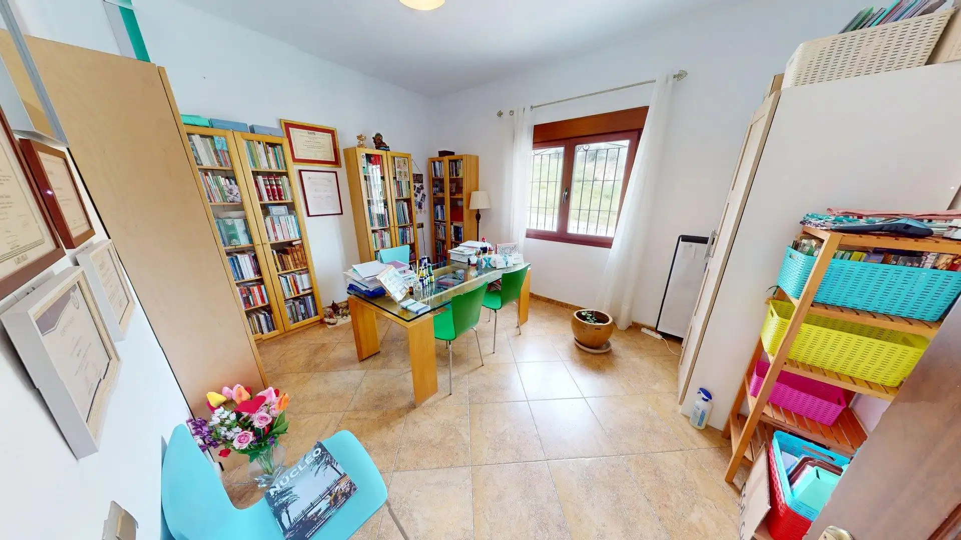 Houses for sale in Colmenar  with Air Conditioner, Heating and Private garden