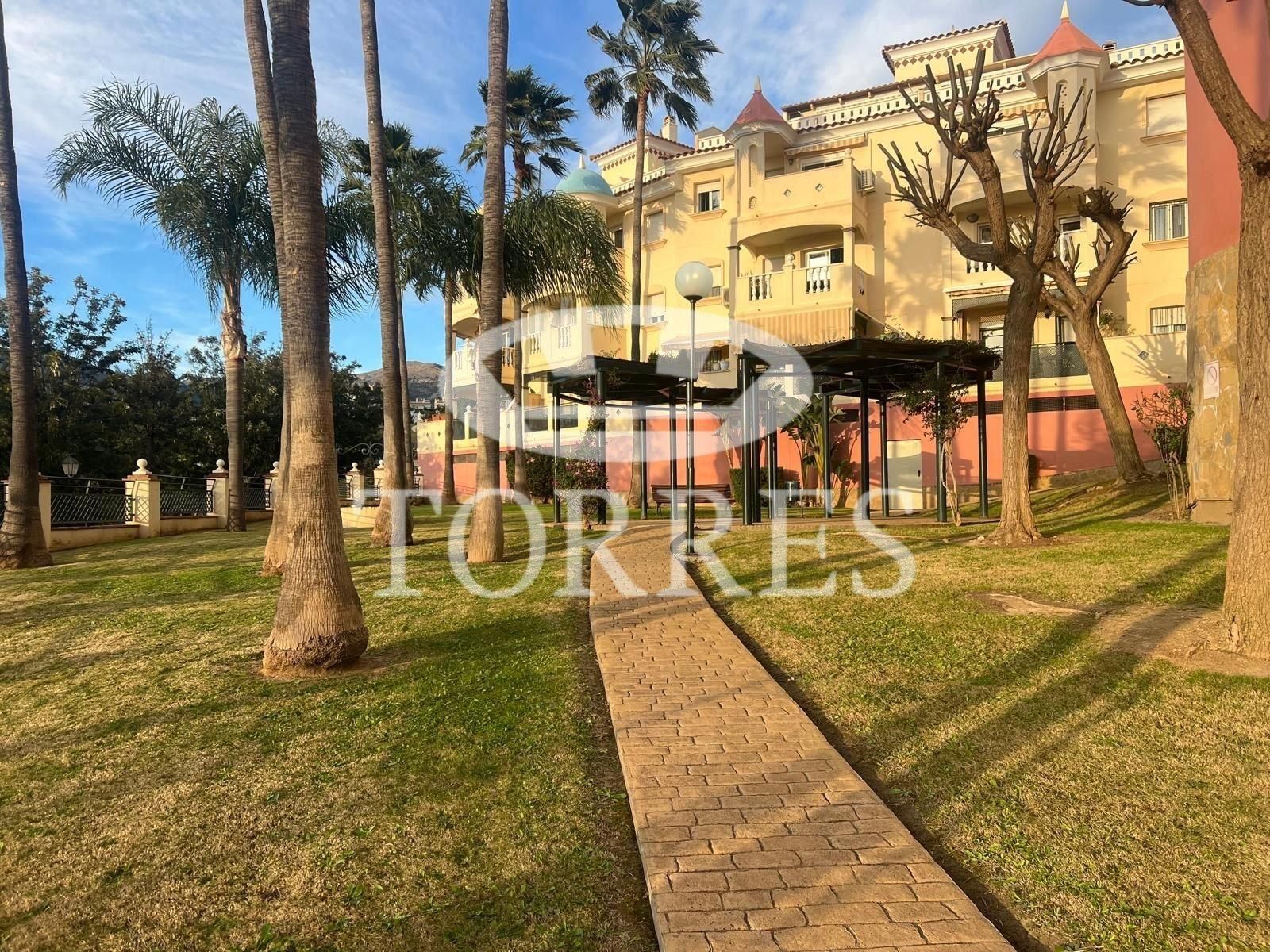 Außenansicht von Wohnung zum Verkauf in Fuengirola mit Klimaanlage, Terrasse und Abstellraum