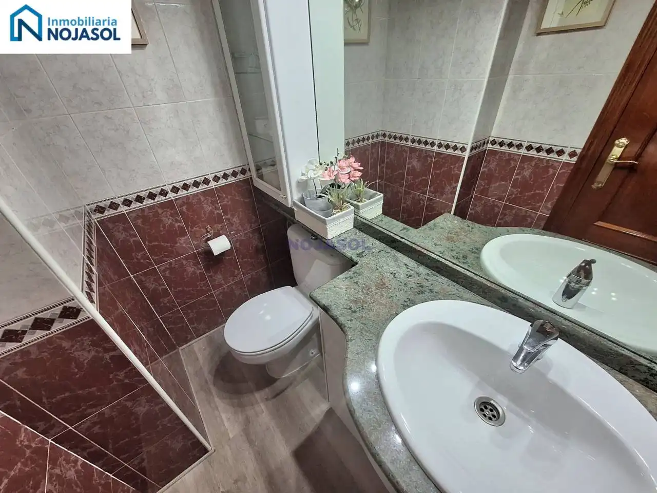 Badezimmer von Wohnungen zum Verkauf in Noja mit Heizung, Terrasse und Möbliert