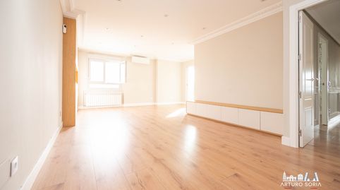 Foto 4 de Piso de alquiler en Calle de Caleruega, Costillares, Madrid Capital