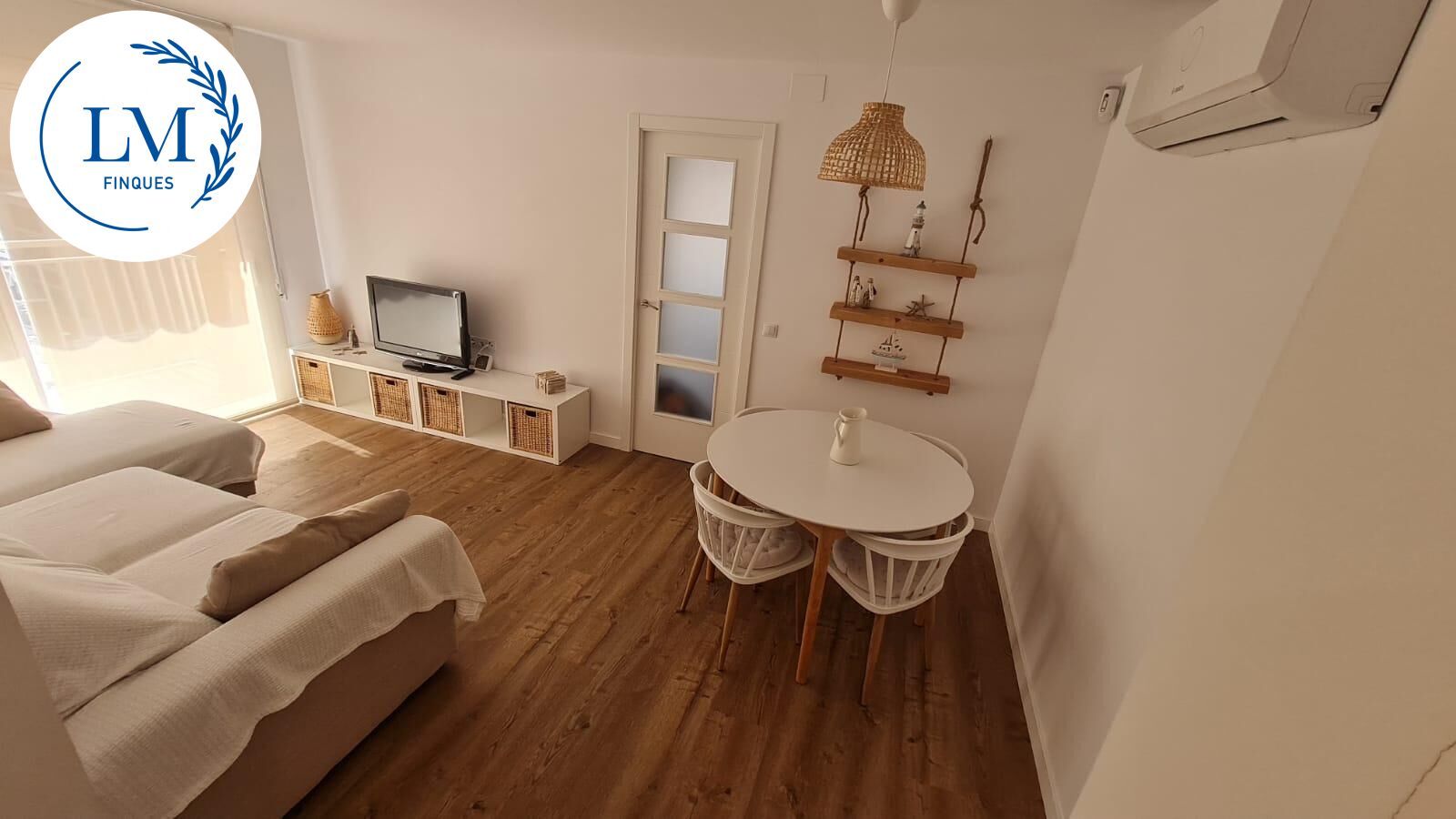 Sala d'estar de Pis de lloguer en Vilanova i la Geltrú amb Aire condicionat, Calefacció i Terrassa