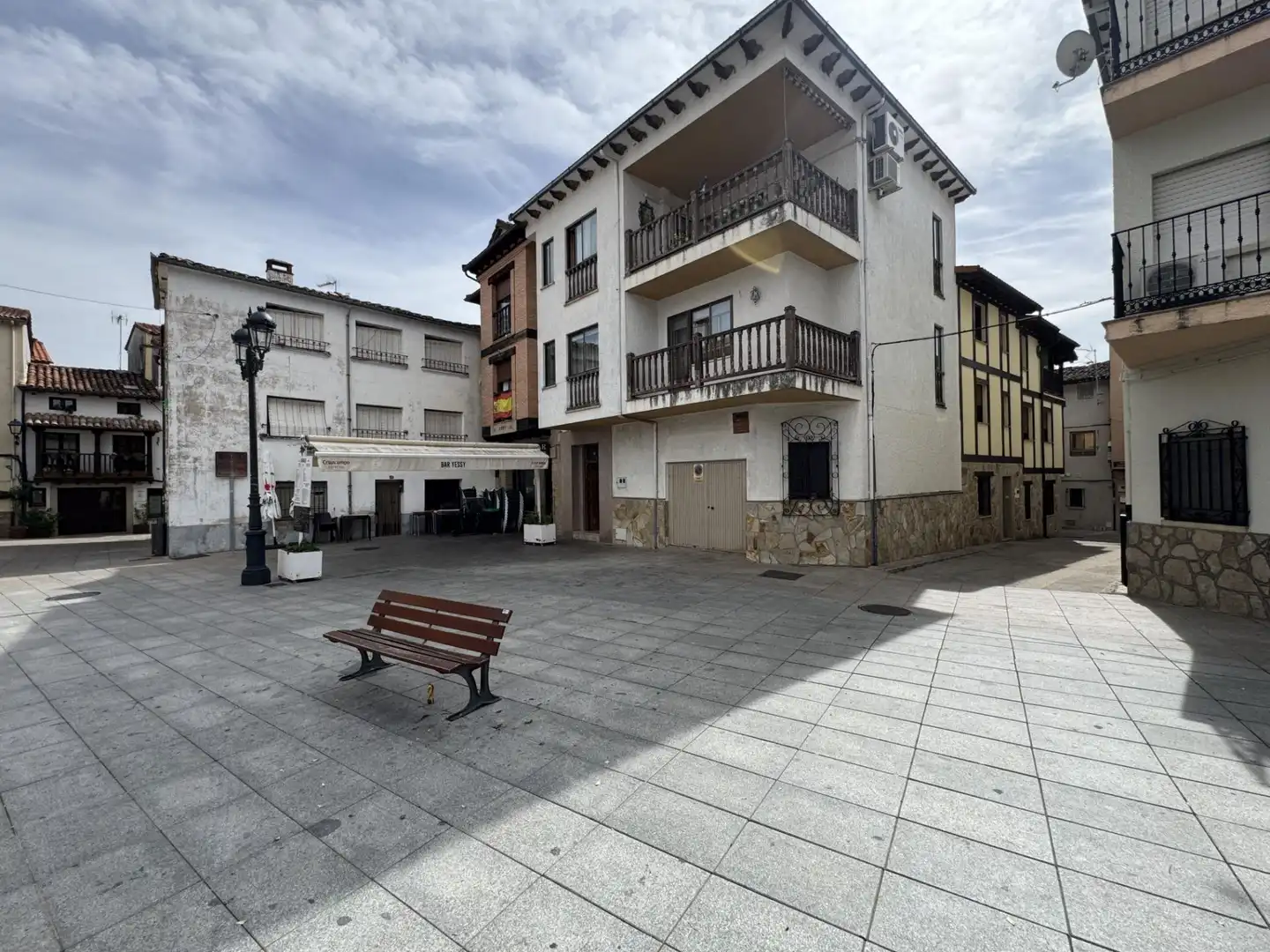 Exterior view of Houses for sale in Candeleda, Ávila