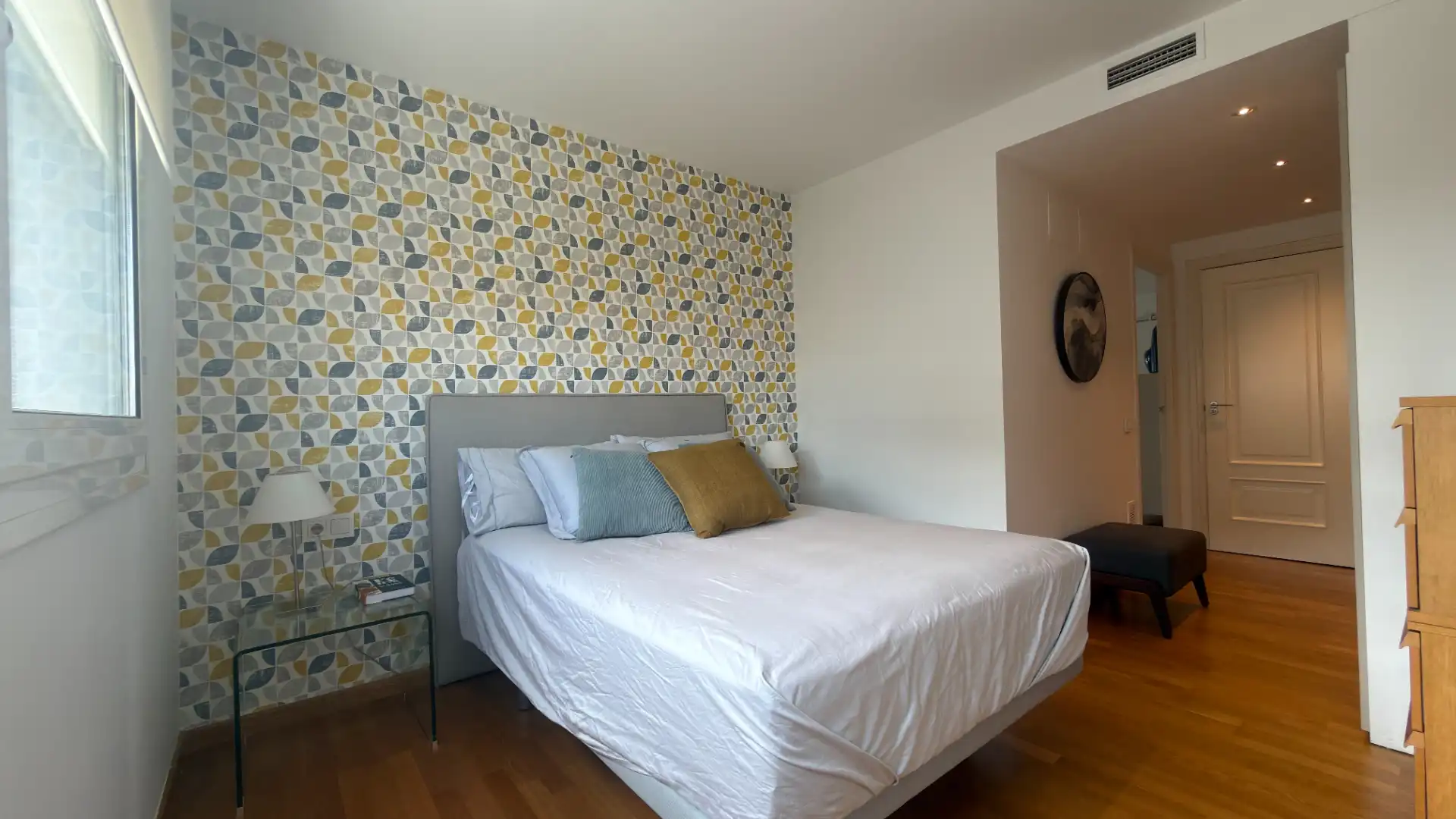 Bedroom of Flat for sale in Terrassa  with Air Conditioner, Heating and Parquet flooring