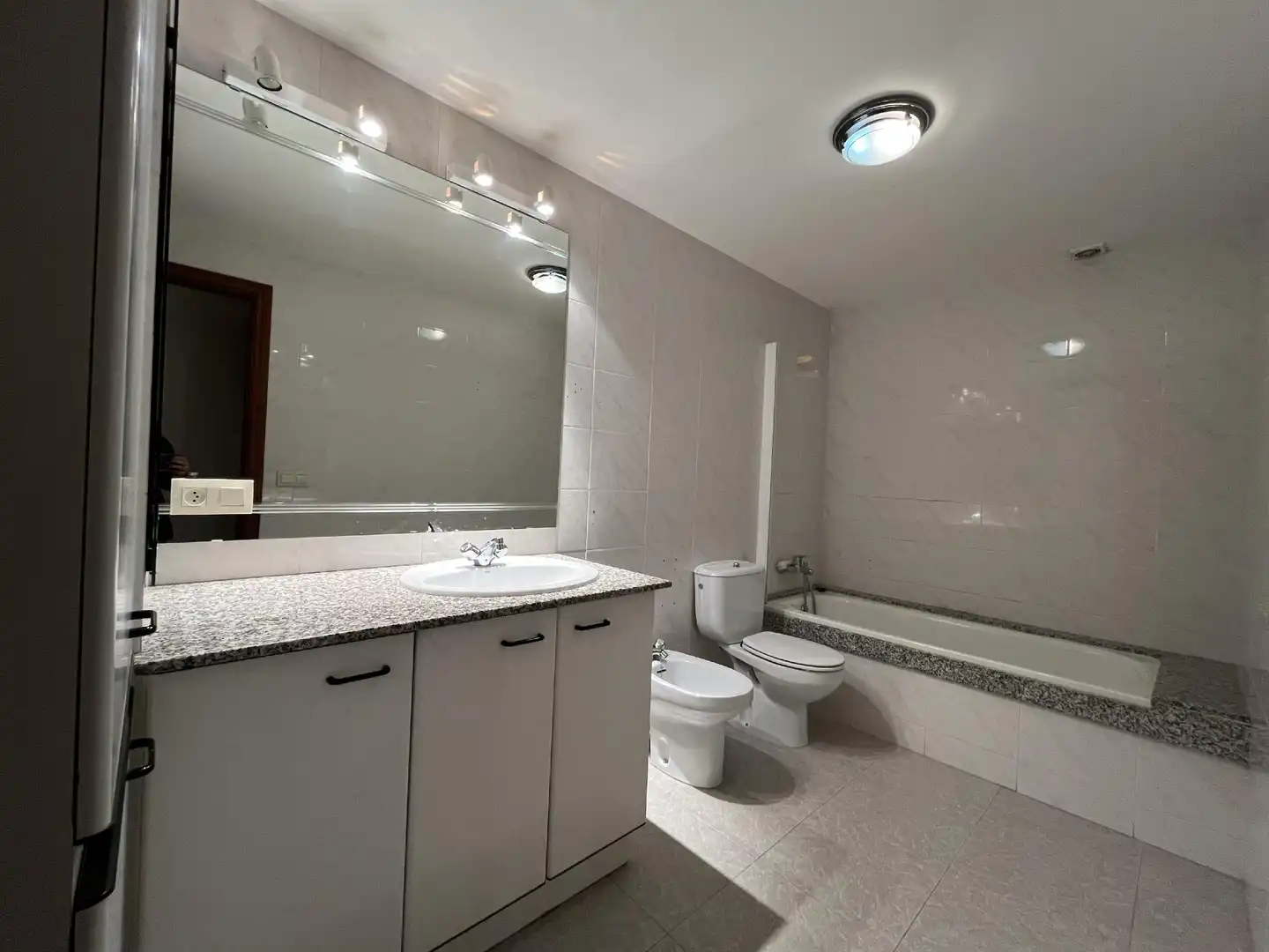 Baño de Dúplex en venta en Cassà de la Selva con Aire acondicionado, Calefacción y Terraza
