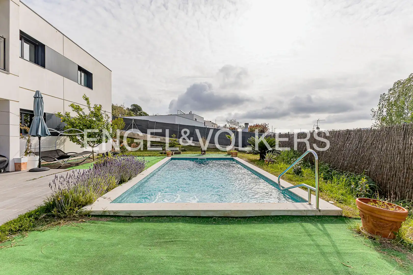Piscina de Casa o xalet en venda en Begues amb Aire condicionat, Calefacció i Jardí privat