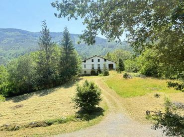 Casa con balcone in vendita a Antzuola