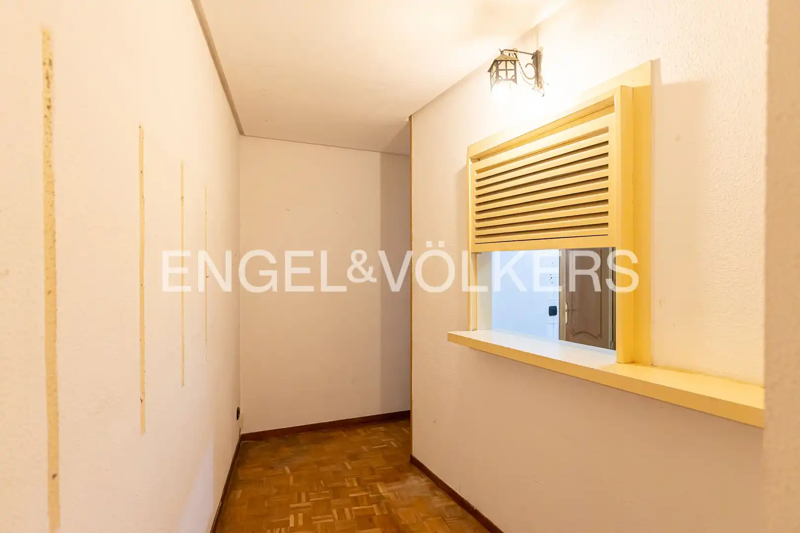 Flat for sale in Madrid  with Air Conditioner, Heating and Parquet flooring