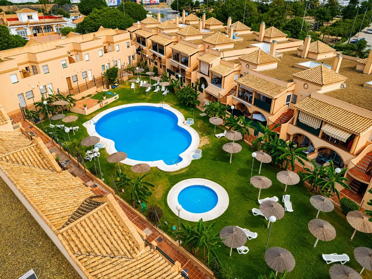 Vista exterior de Apartamento en venta en Chiclana de la Frontera con Aire acondicionado, Jardín privado y Terraza