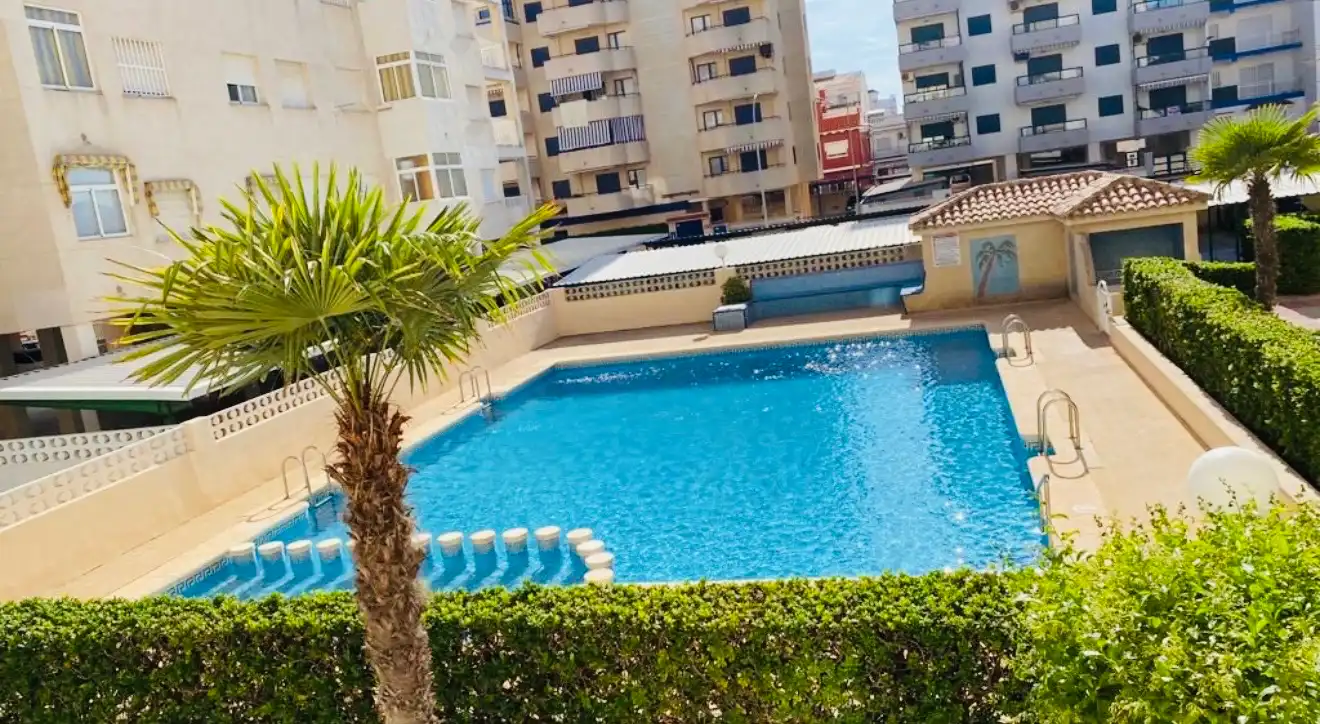 Apartamento con piscina en venta en Daimús