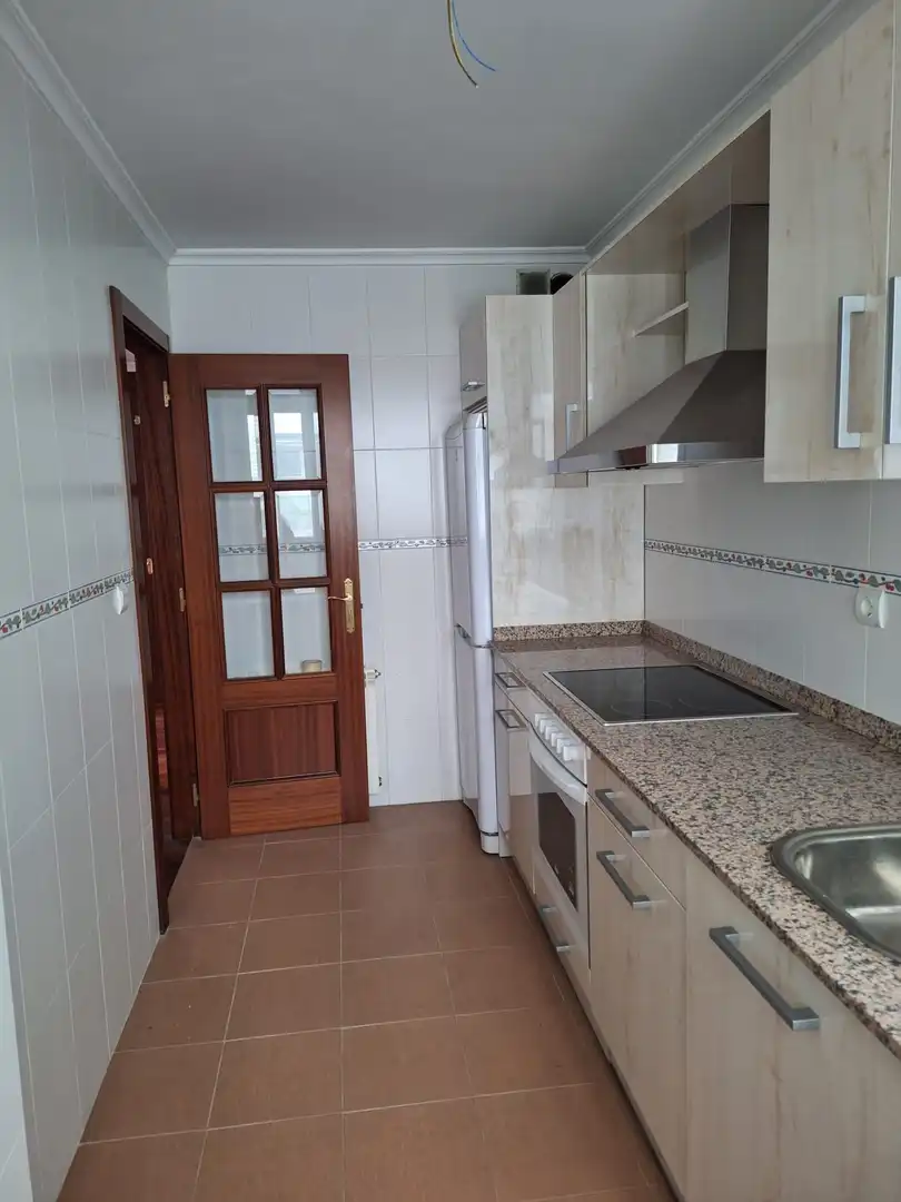 Küche von Wohnung zur Miete in Santander