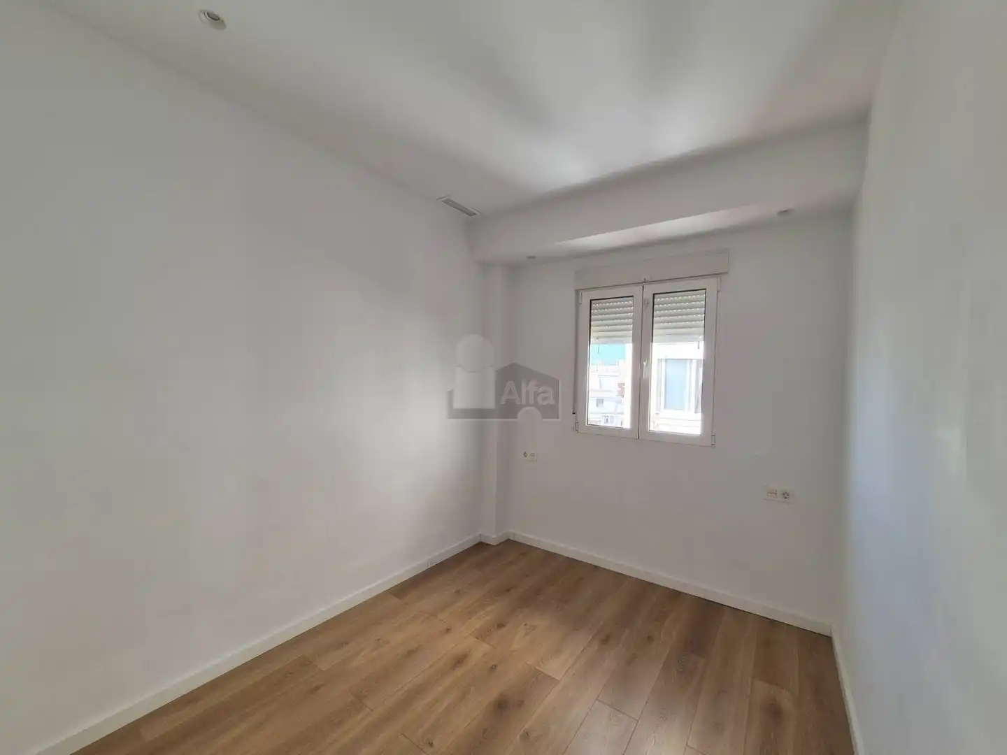 Bedroom of Attic for rent in Valencia  with Air Conditioner, Parquet flooring and Terrace