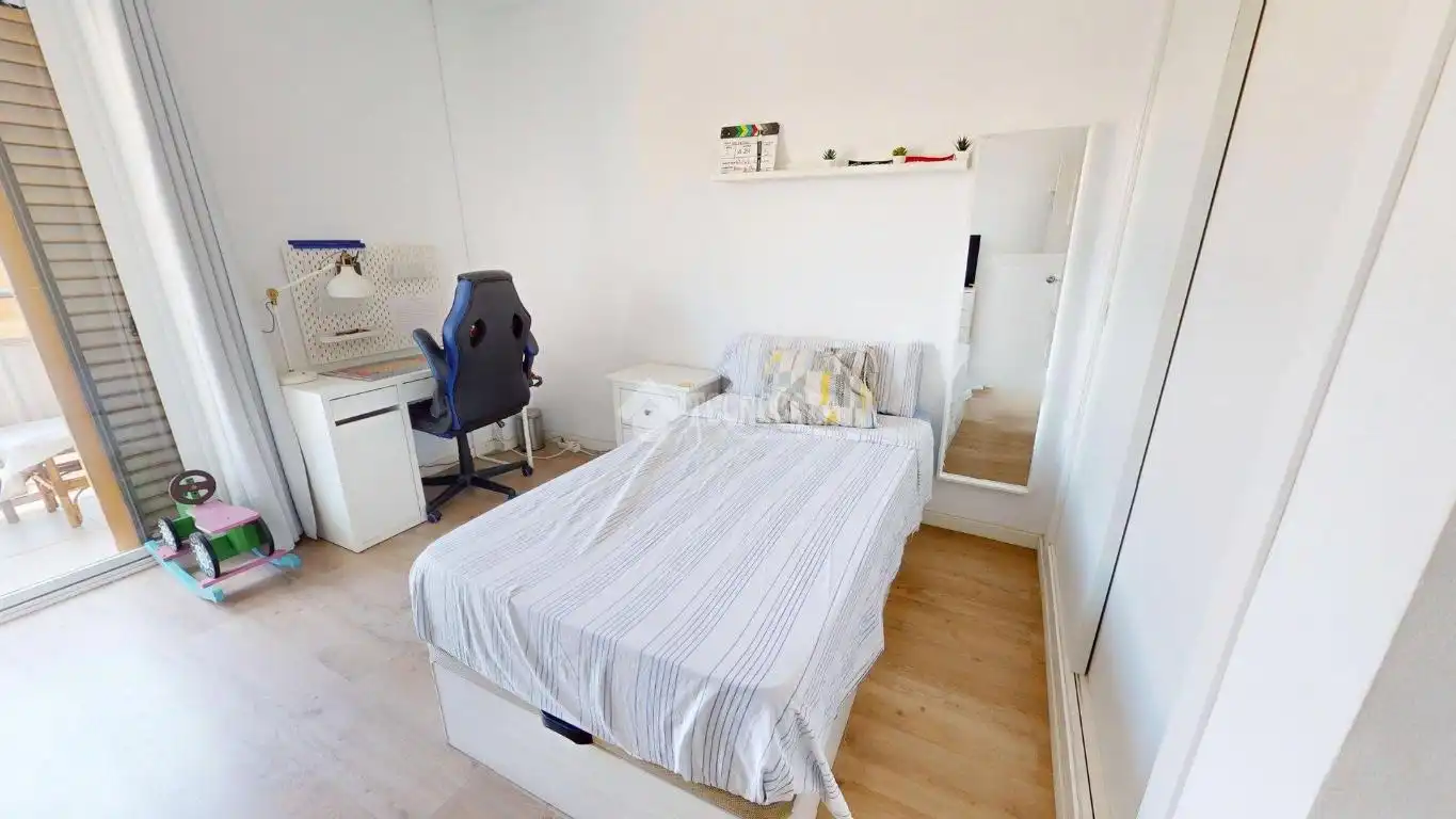 Habitación de Piso en venta en Valencia con Aire acondicionado, Calefacción y Balcón