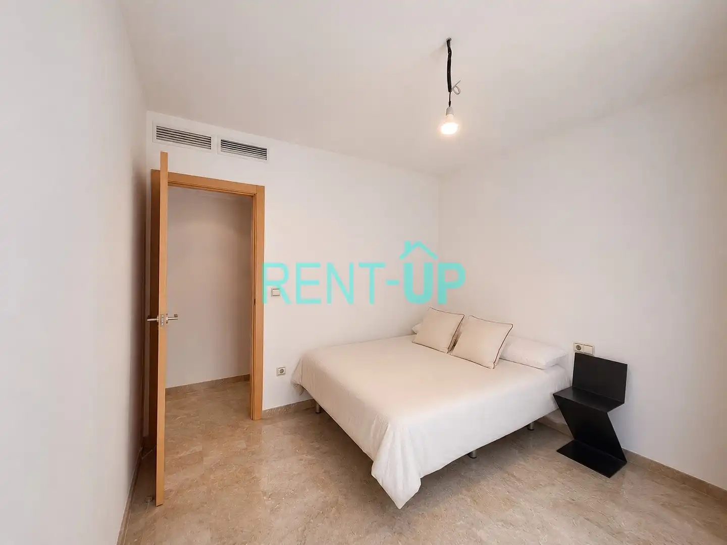 Habitación de Casa adosada en venta en Novelé  / Novetlè con Aire acondicionado, Jardín privado y Terraza