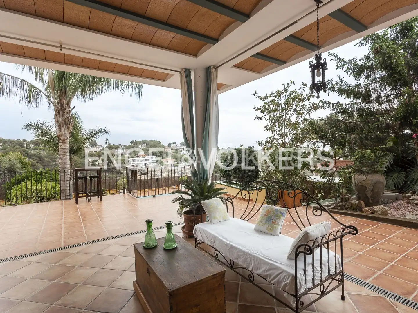 Casa amb terrassa en venda a Costa Cunit - Els Jardins - Els Rosers, imagen 3