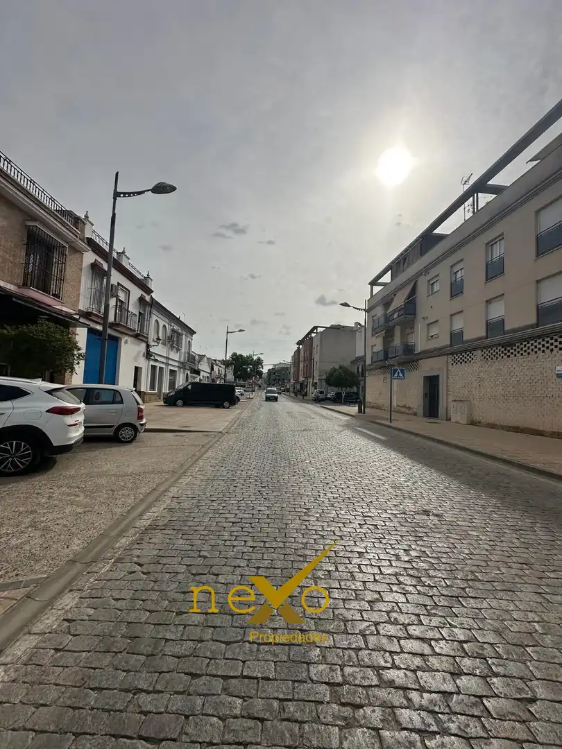 Gewerbefläche zum Verkauf in Lora del Río, imagen 3