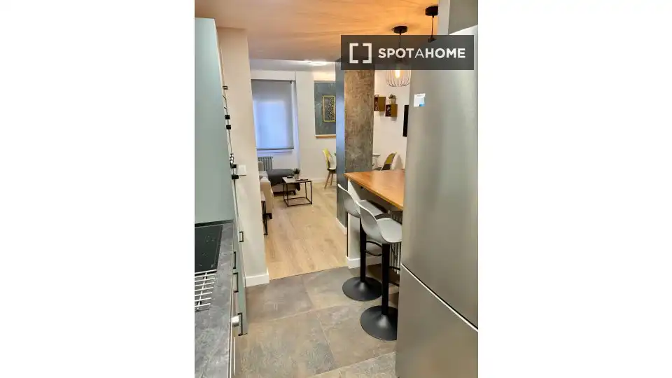 Habitación en Parque Palomar – Bombarda