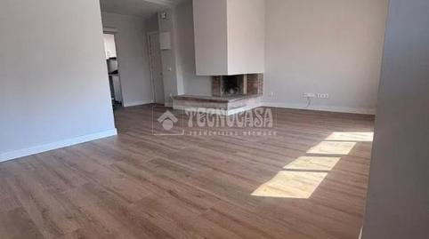 Photo 3 of Flat to rent in C. de Isla Cristina, Valdezarza, Madrid