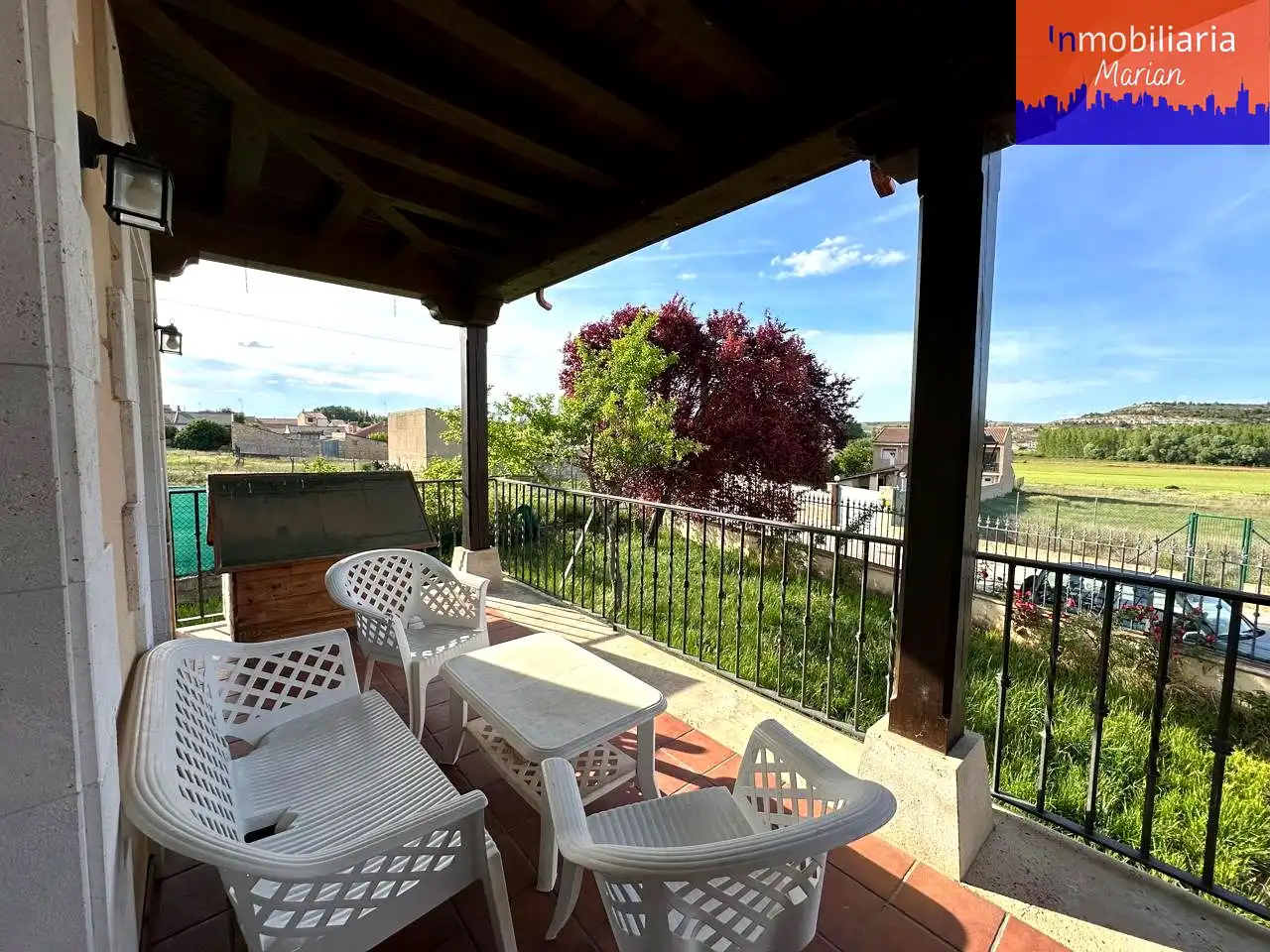 Terrassa de Casa o xalet en venda en Milagros amb Calefacció, Jardí privat i Terrassa