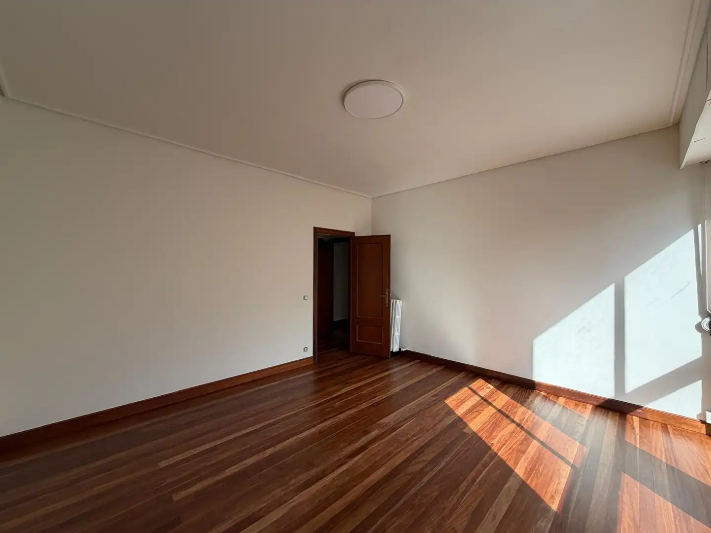 Schlafzimmer von Wohnung zur Miete in Bilbao  mit Heizung