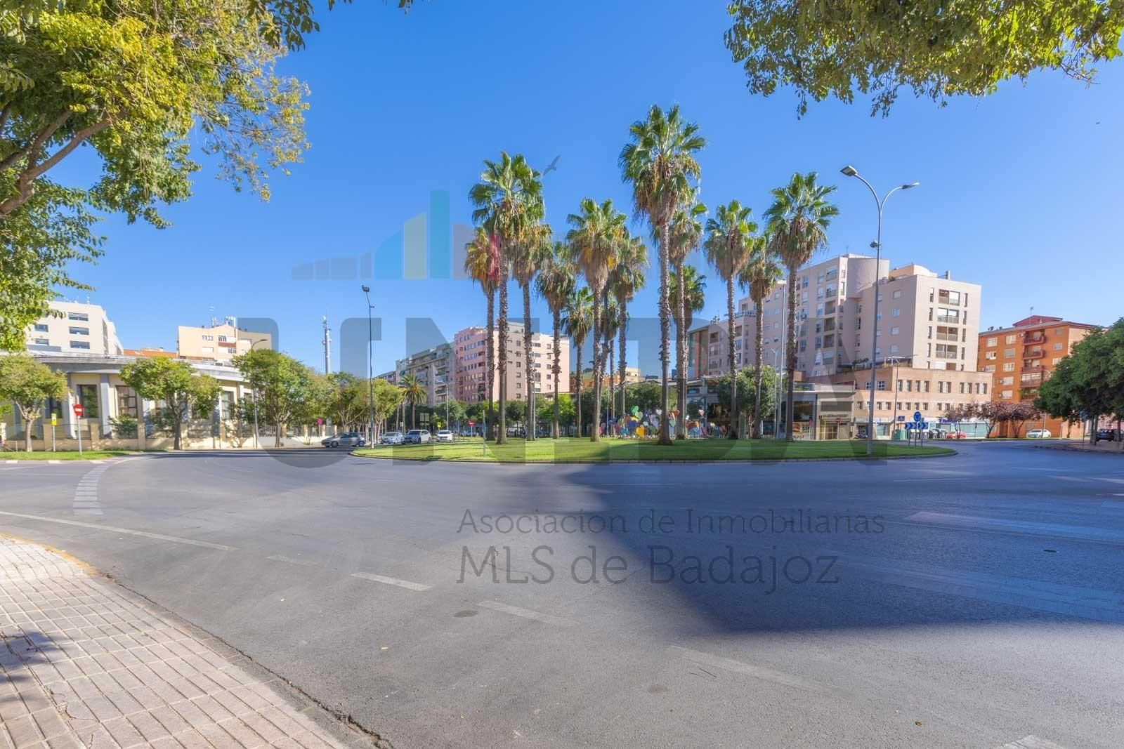 Exterior view of Flat for sale in Badajoz Capital  with Air Conditioner, Heating and Balcony